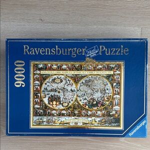 RARE: Ravensburger 9000 pc Puzzle — Big World Map 1611
